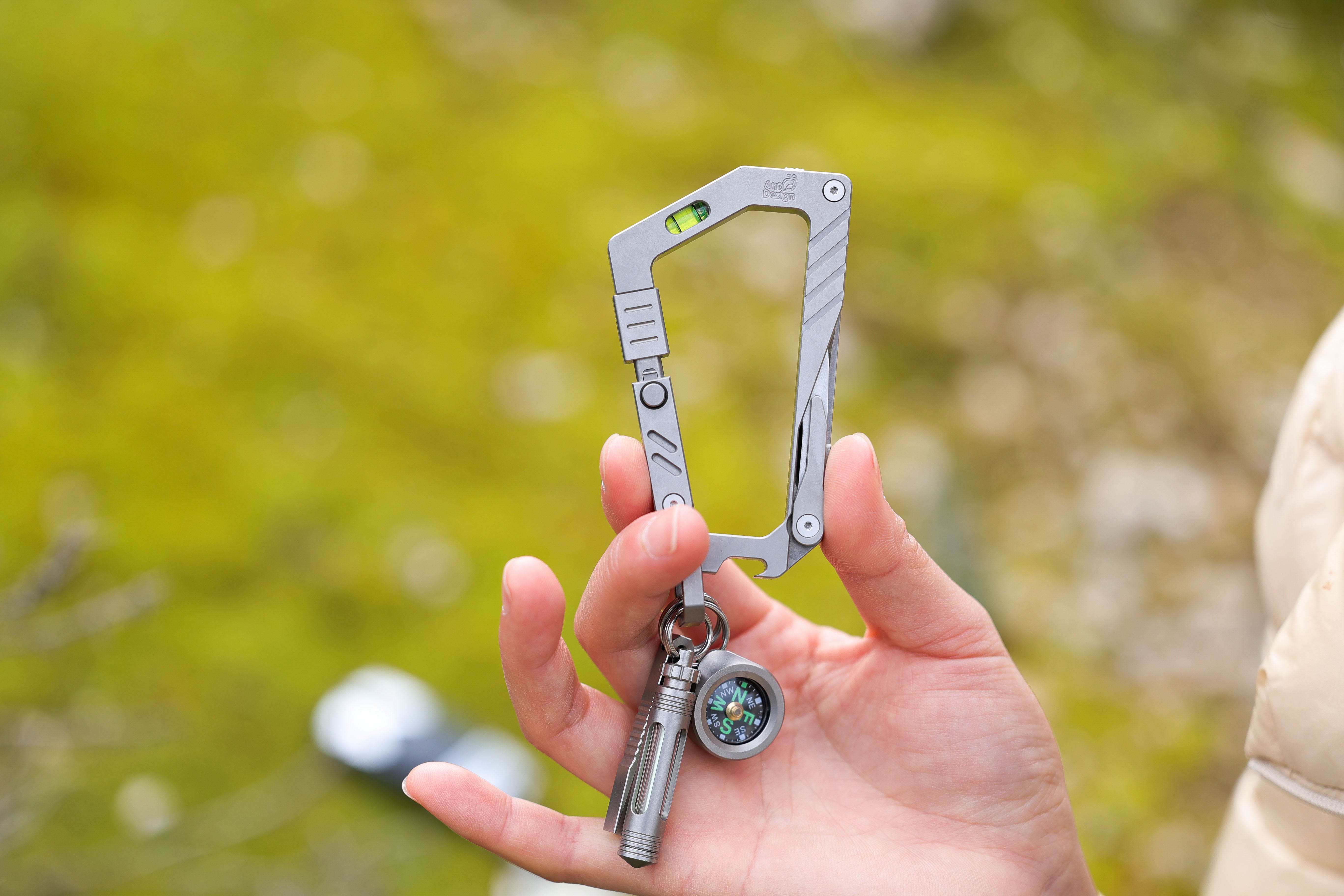 GH Carabiner